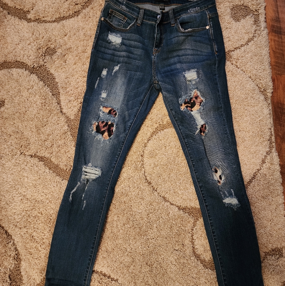 JUDY BLUE jeans, sz 29, skinny destructed